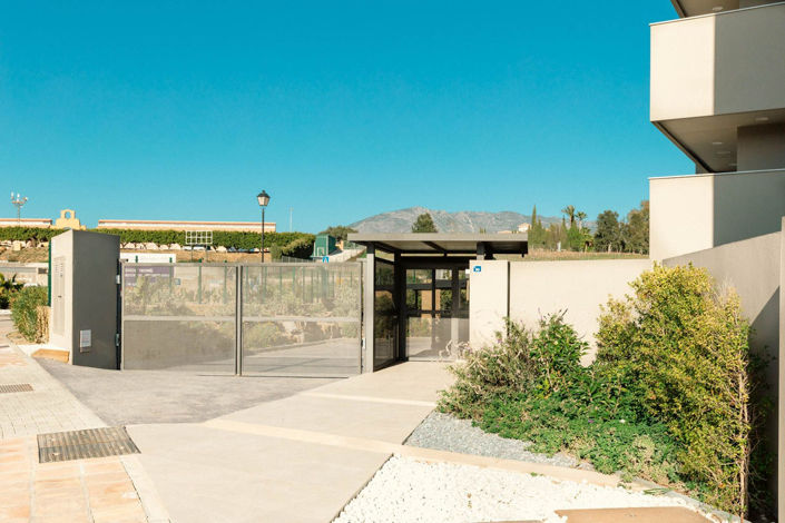 Image No.21-3 Bed Apartment for sale