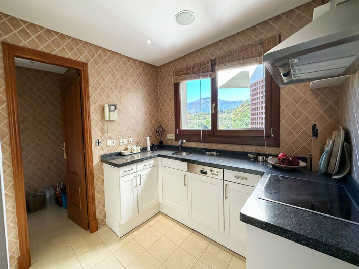 Image No.11-3 Bed Apartment for sale