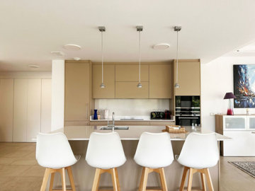 10-bb915d1cb19341576dcdc994b81ab9c5