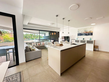 13-5fd73dea700db77384c091ca9818b1a9