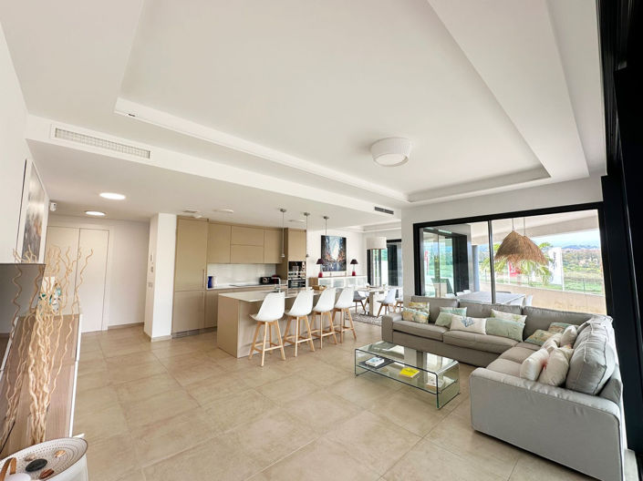 Image No.8-3 Bed Apartment for sale