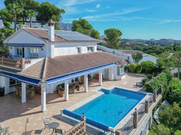 4 Bed Villa for sale