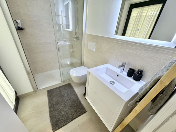 Image No.18-2 Bed Apartment for sale