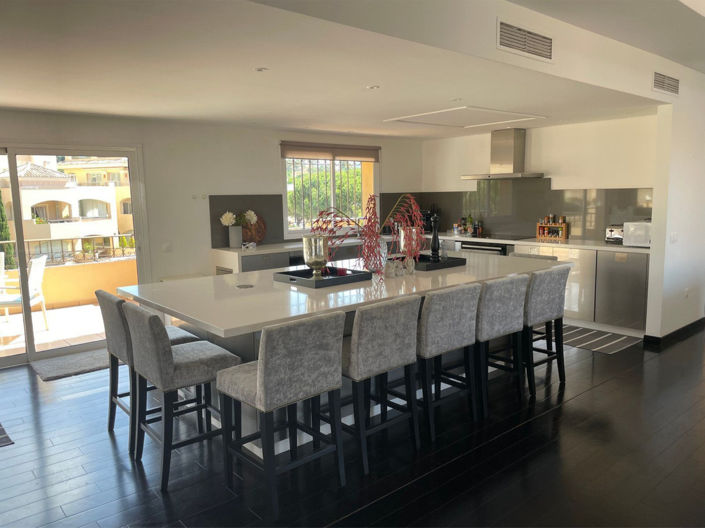 Image No.17-4 Bed Apartment for sale