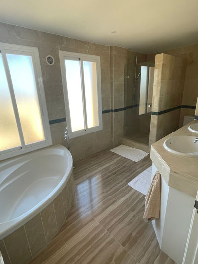 Image No.25-4 Bed Apartment for sale