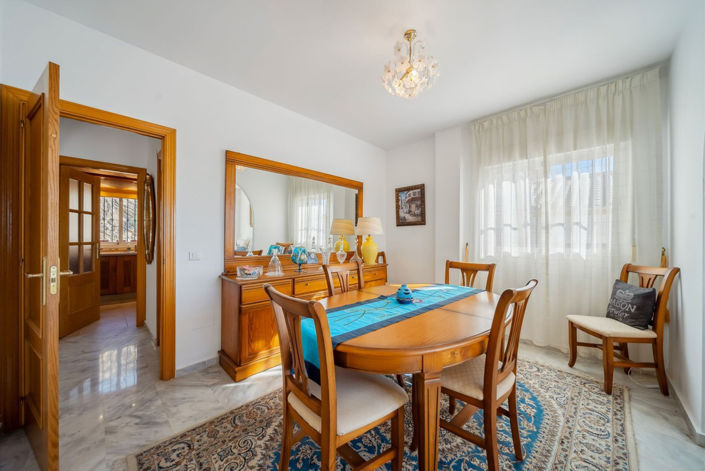 Image No.12-3 Bed Villa for sale