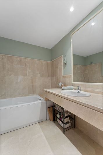 Image No.19-2 Bed Apartment for sale