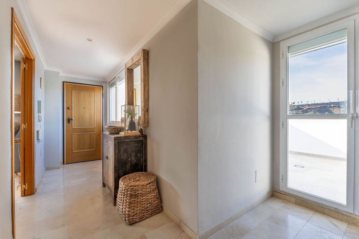 Image No.17-4 Bed Apartment for sale