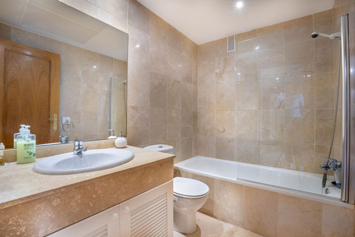 Image No.26-4 Bed Apartment for sale