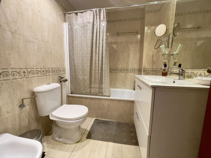 Image No.15-3 Bed Apartment for sale