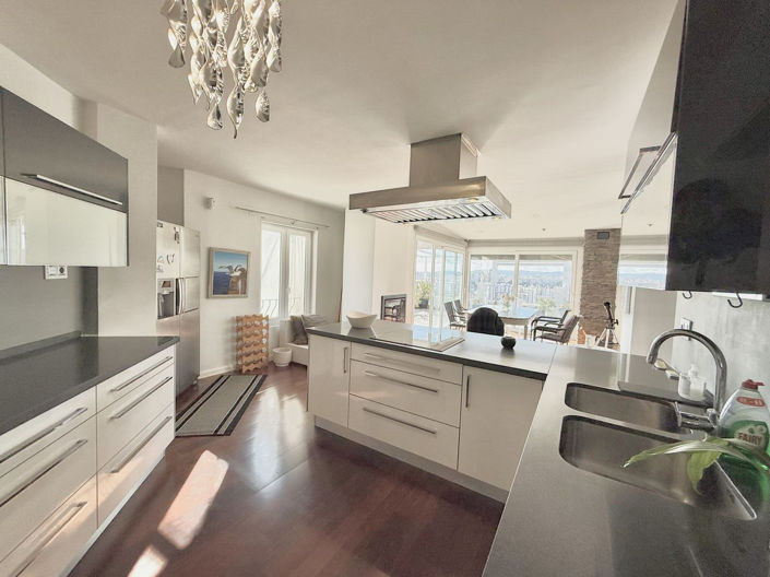 Image No.10-3 Bed Apartment for sale