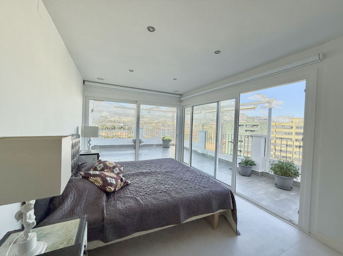 Image No.17-3 Bed Apartment for sale