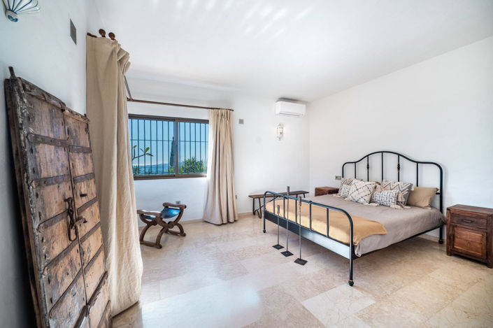 Image No.25-4 Bed Villa for sale