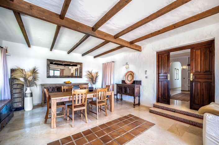 Image No.8-4 Bed Villa for sale