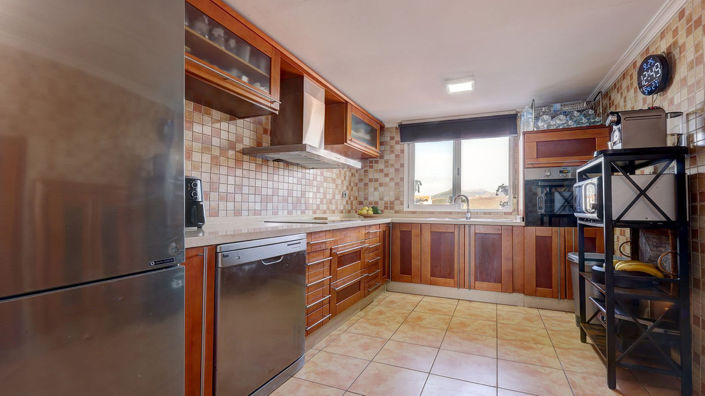 Image No.13-3 Bed Townhouse for sale