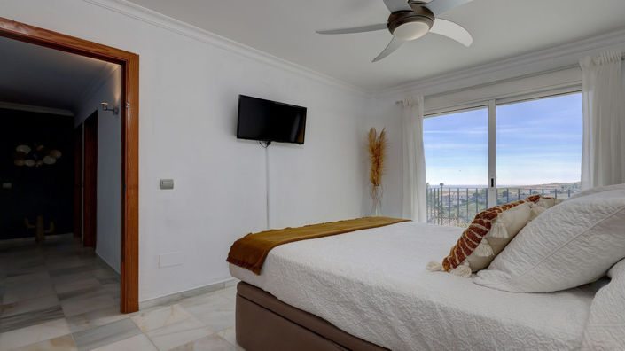 Image No.16-3 Bed Townhouse for sale