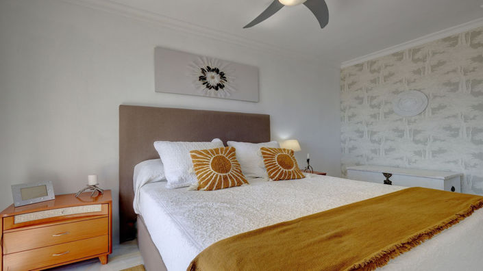 Image No.17-3 Bed Townhouse for sale