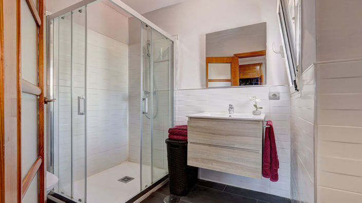 Image No.22-3 Bed Townhouse for sale