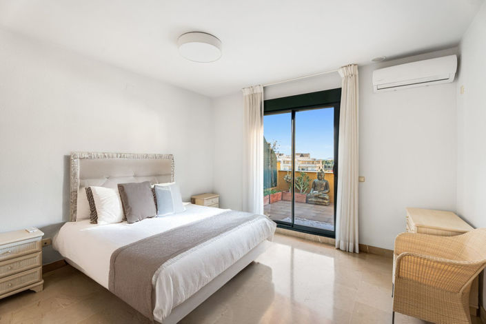 Image No.10-3 Bed Apartment for sale