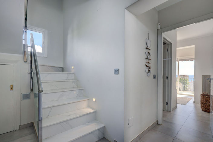 Image No.8-3 Bed Villa for sale