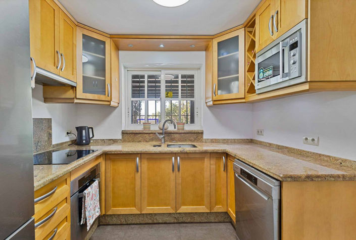 Image No.10-4 Bed Townhouse for sale