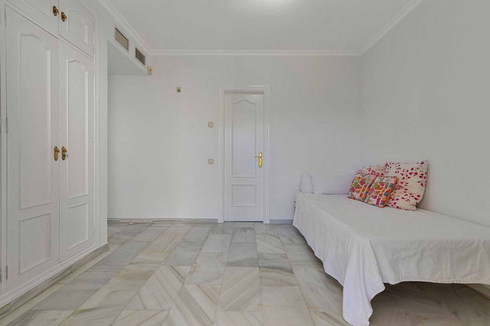 Image No.22-4 Bed Townhouse for sale