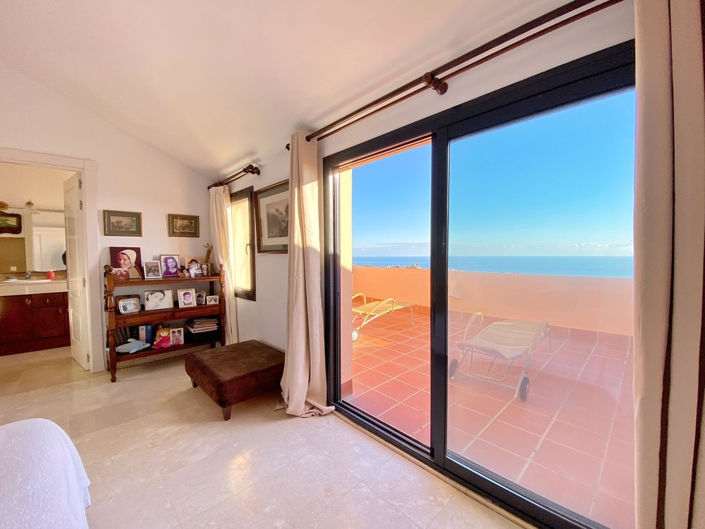 Image No.20-3 Bed Apartment for sale