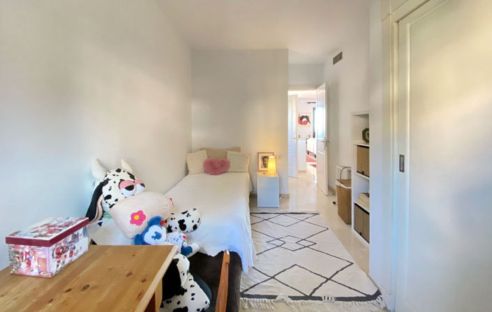 Image No.24-3 Bed Apartment for sale