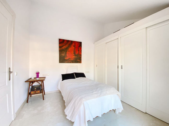 Image No.26-3 Bed Apartment for sale