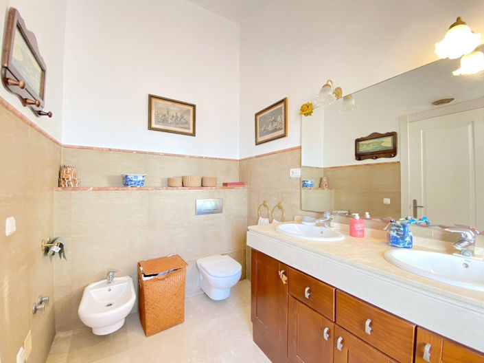 Image No.28-3 Bed Apartment for sale