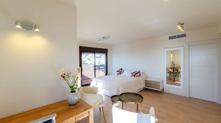 Image No.13-3 Bed Apartment for sale