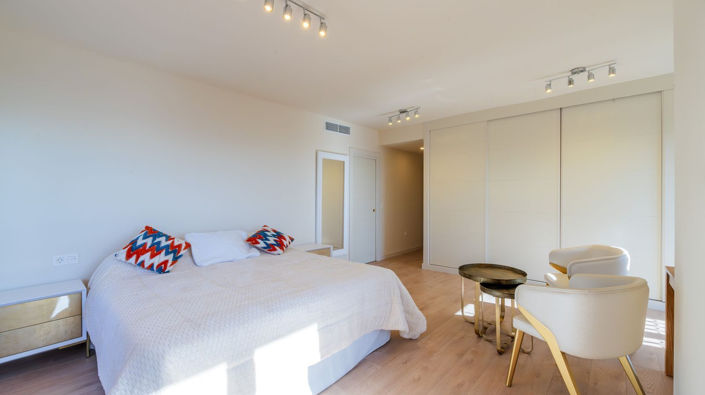 Image No.14-3 Bed Apartment for sale