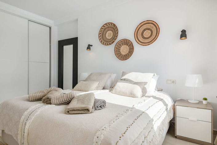 Image No.20-2 Bed Apartment for sale