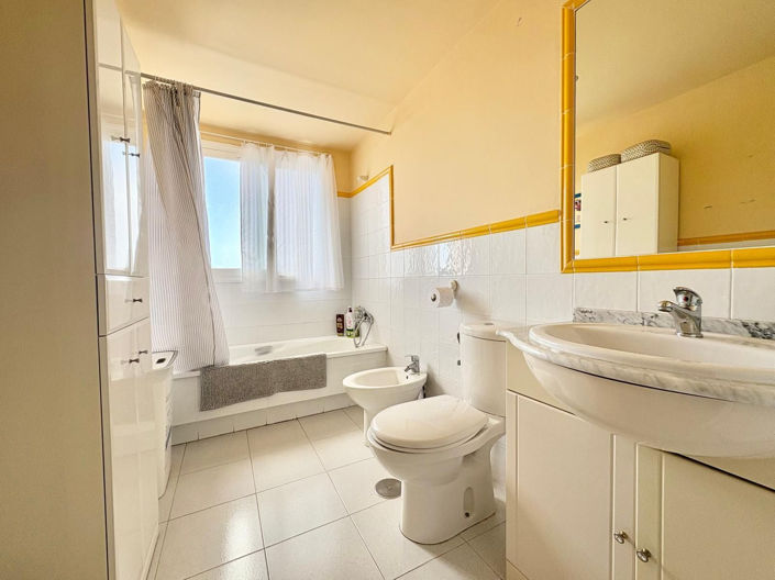 Image No.10-3 Bed Apartment for sale