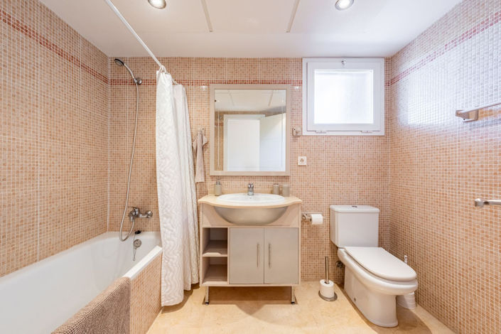 Image No.16-4 Bed Apartment for sale