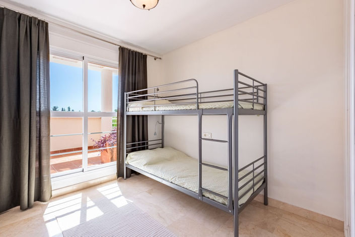 Image No.18-4 Bed Apartment for sale