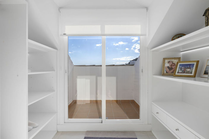 Image No.22-3 Bed Villa for sale