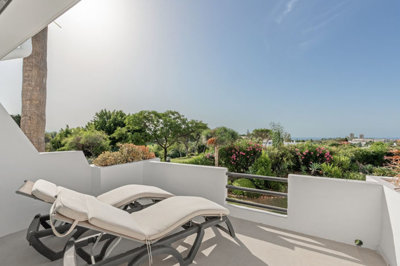 11-20939a0134ad724a8cb2a801094d15a4