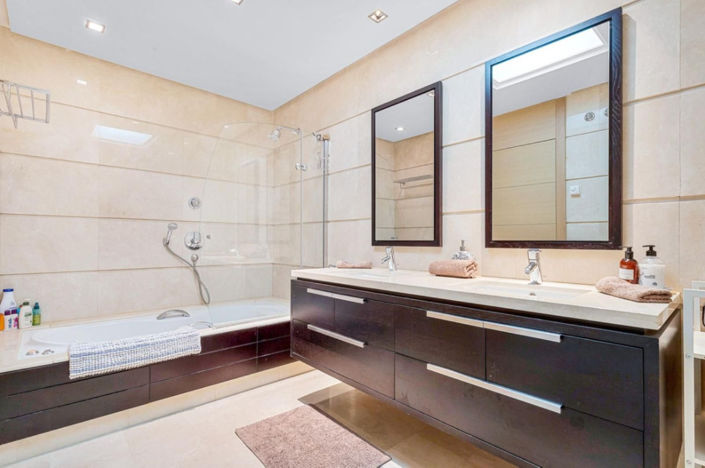 Image No.18-2 Bed Apartment for sale