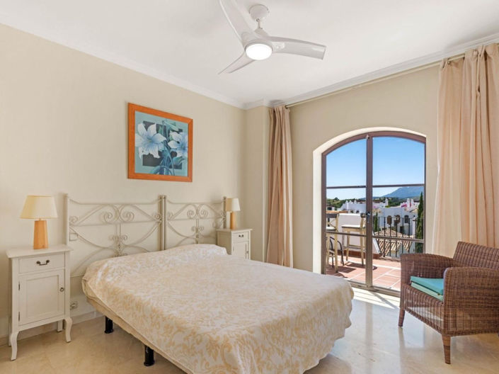 Image No.11-3 Bed Apartment for sale