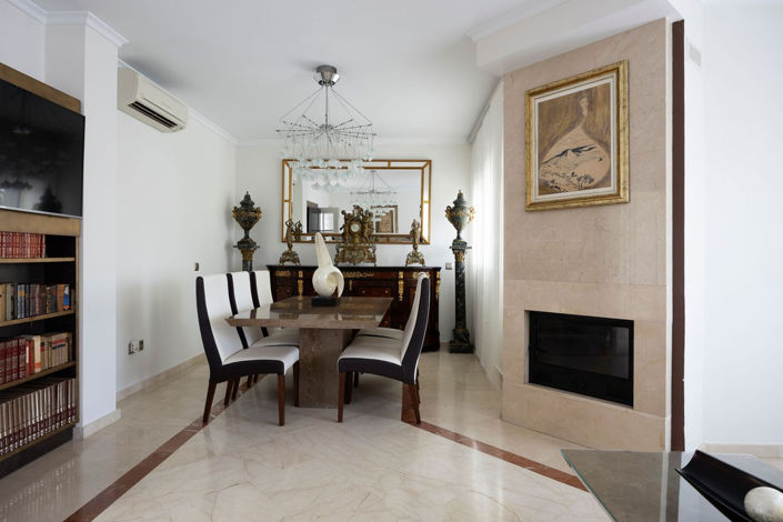 Image No.10-5 Bed Villa for sale