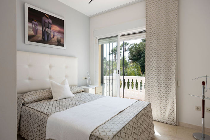 Image No.13-5 Bed Villa for sale