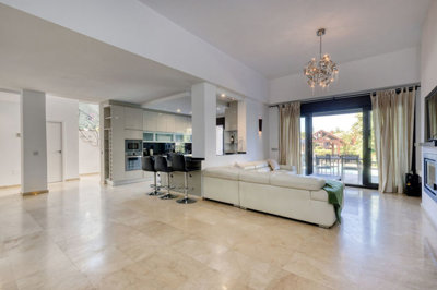 11-20939a0134ad724a8cb2a801094d15a4