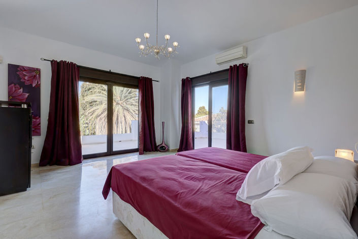 Image No.21-5 Bed Villa for sale