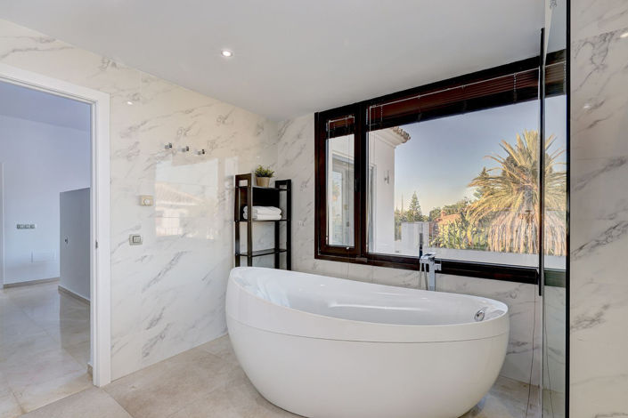 Image No.25-5 Bed Villa for sale