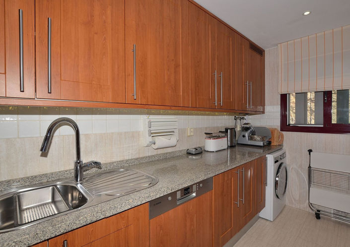 Image No.15-3 Bed Apartment for sale