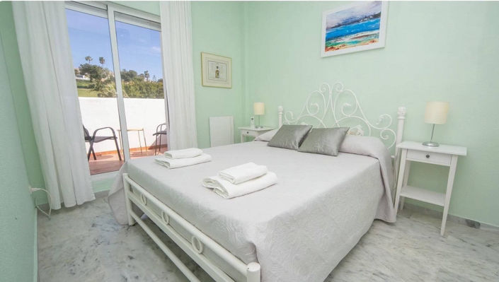 Image No.16-3 Bed Townhouse for sale