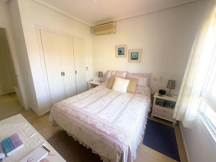 Image No.15-3 Bed Townhouse for sale