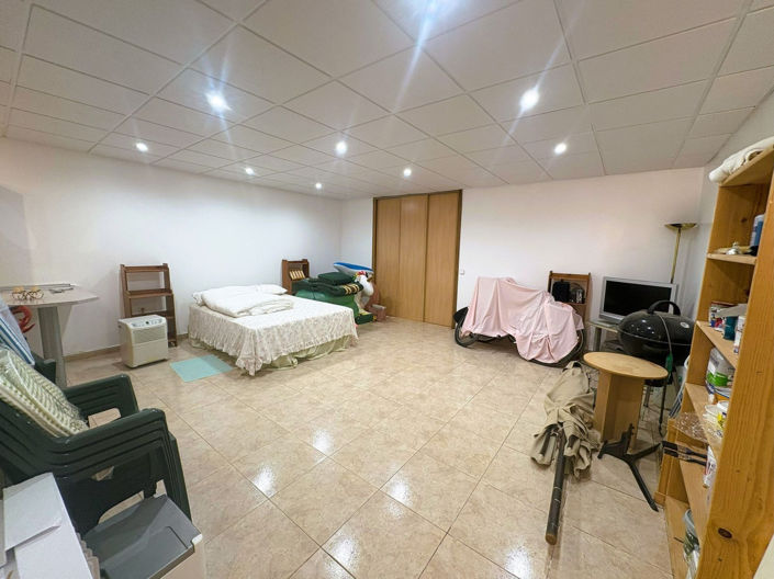 Image No.19-3 Bed Townhouse for sale