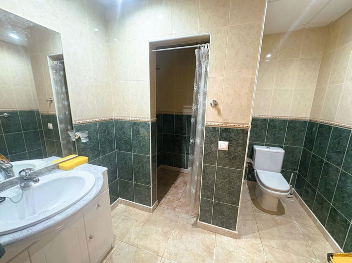 Image No.20-3 Bed Townhouse for sale